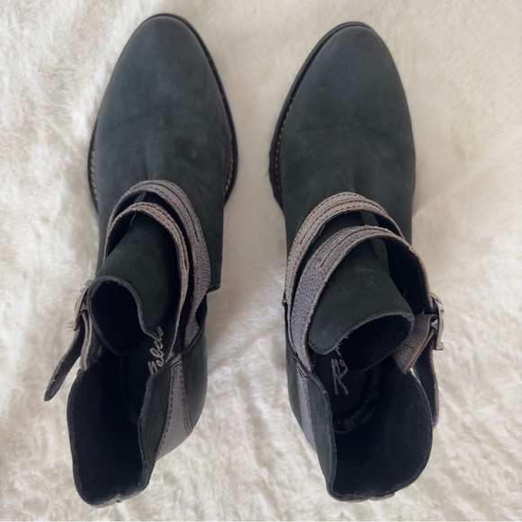 Rebel Calista Charcoal/Black Distressed Leather Ankle Bootie Sz 8 Buckle Western - Picture 5 of 11